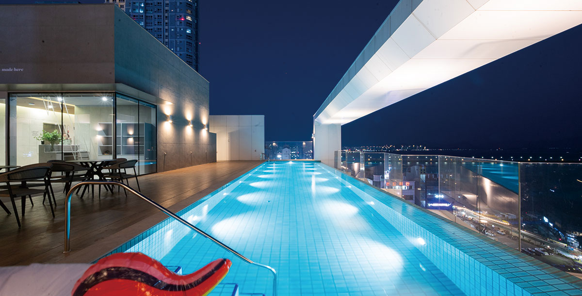 Cerulean Pool&Lounge