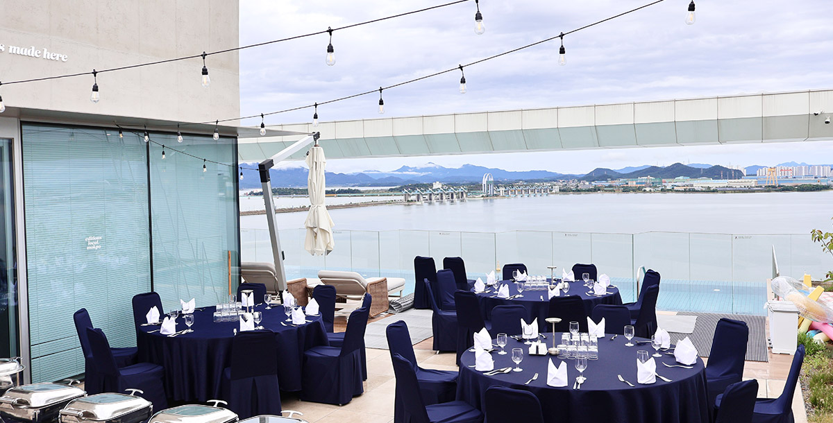 Cerulean Pool&Lounge